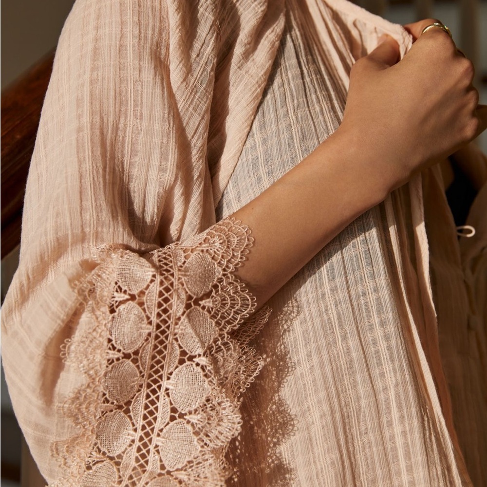 Elegant Lace Tunic Lounge Dress - Picture 4 of 8
